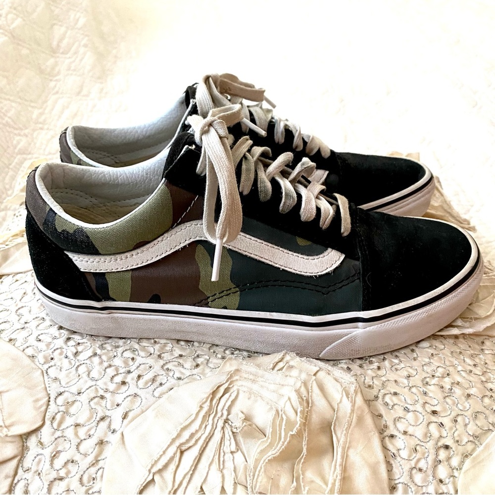 Vans Old Skool Woodland Camo Suede Trim Womens Size 8 Shoes Sneakers